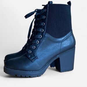 Zigi Soho Women’s Lace Up Heeled Combat Ankle Boots Black Size 6.5